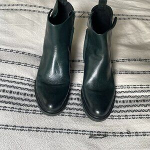 Franco Sarto leather side zip boots | Women's size 7